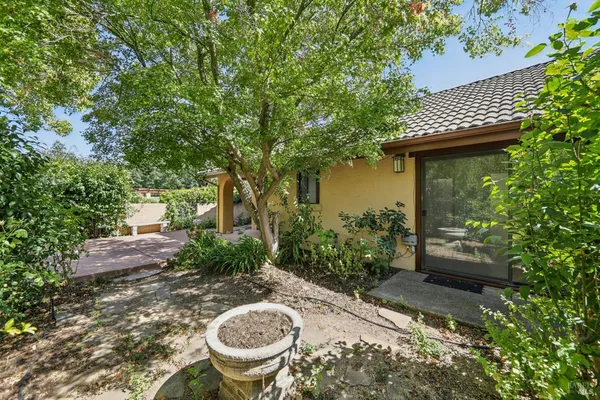 $759,000 | 424 La Quinta Lane, Sonoma, CA 95476