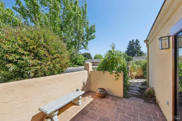 $759,000 | 424 La Quinta Lane, Sonoma, CA 95476