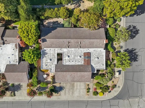 $759,000 | 424 La Quinta Lane, Sonoma, CA 95476