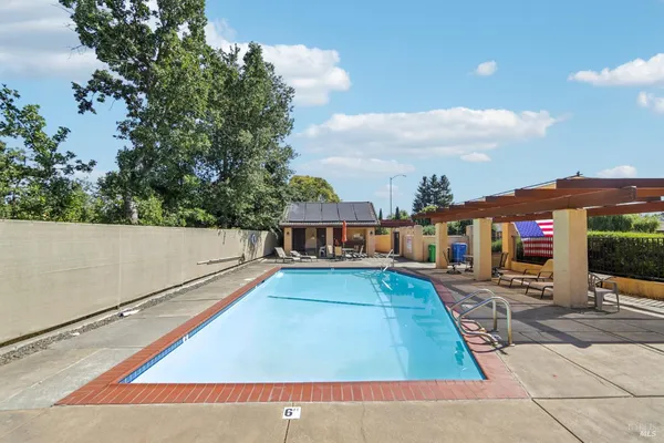 $759,000 | 424 La Quinta Lane, Sonoma, CA 95476