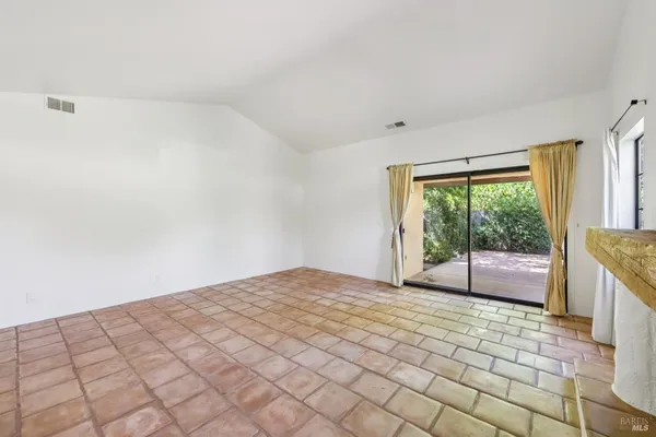 $759,000 | 424 La Quinta Lane, Sonoma, CA 95476