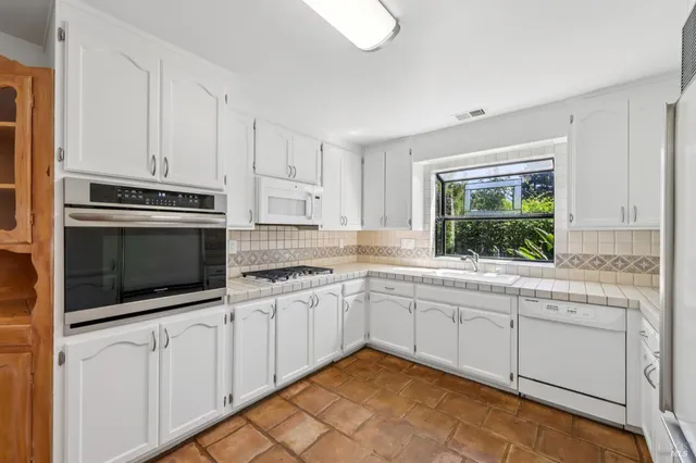 $759,000 | 424 La Quinta Lane, Sonoma, CA 95476