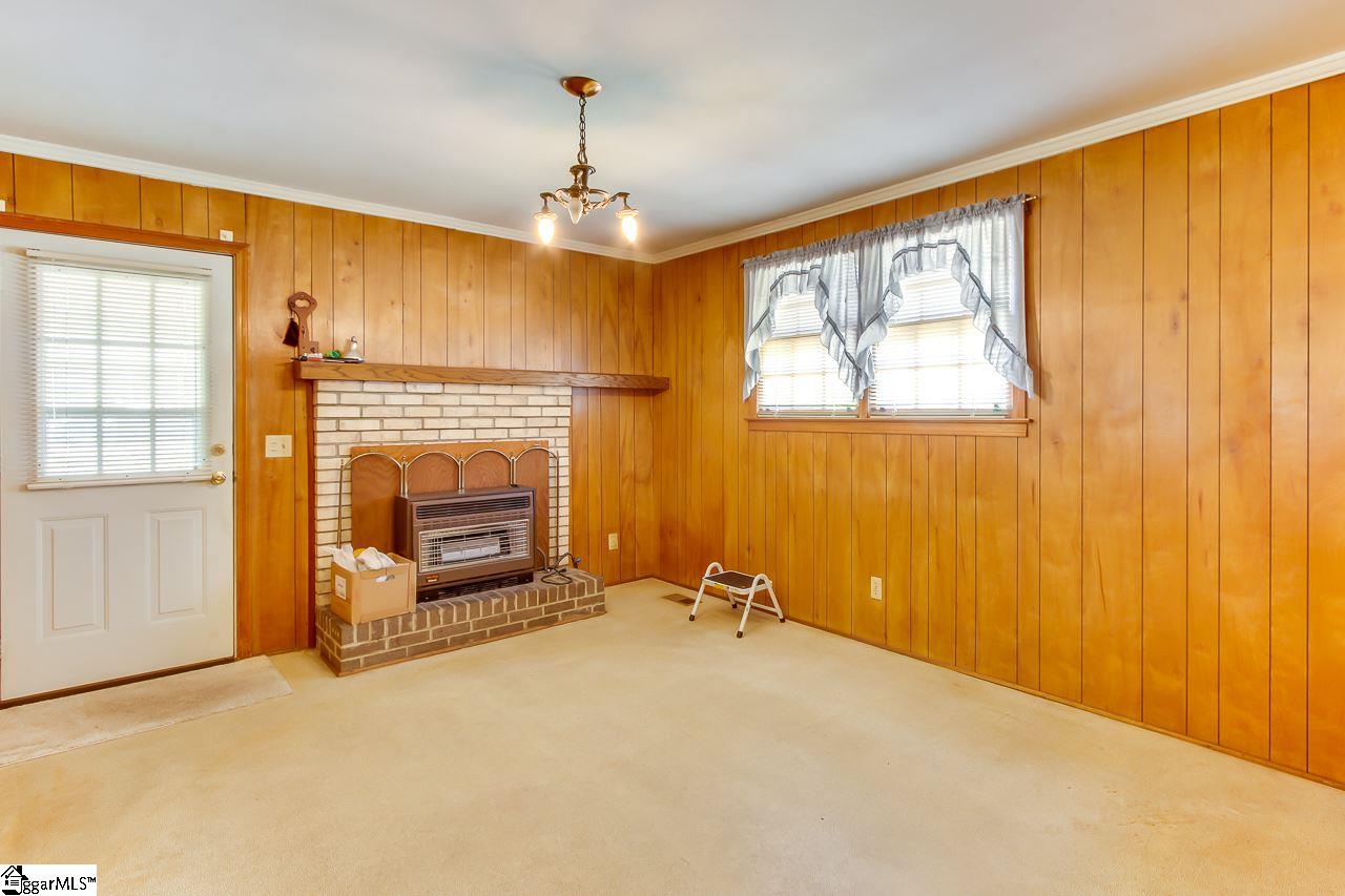 8 Piney Road Greenville, SC 29611 - Photo 11 of 25 Gallery Image 11