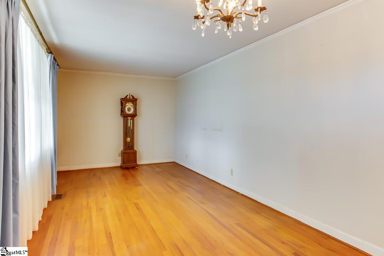 8 Piney Road Greenville, SC 29611 - Photo 6 of 25 Gallery Image 6