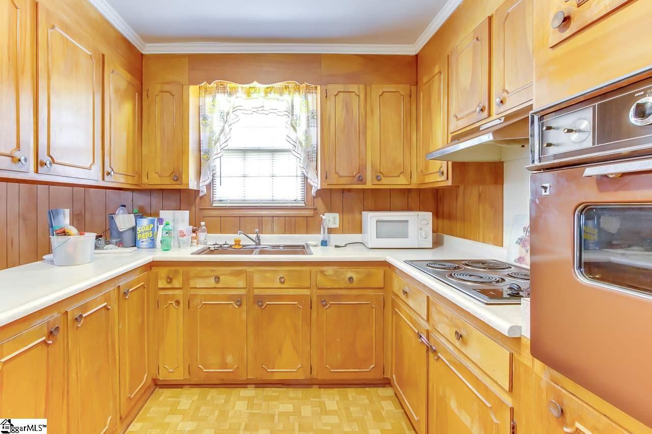 8 Piney Road Greenville, SC 29611 - Photo 9 of 25 Gallery Image 9
