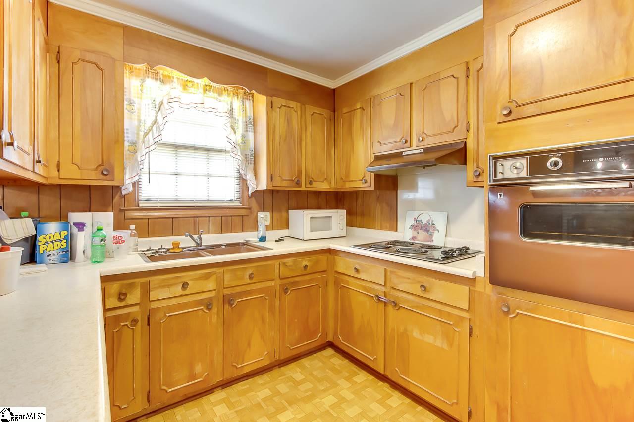 8 Piney Road Greenville, SC 29611 - Photo 10 of 25 Gallery Image 10