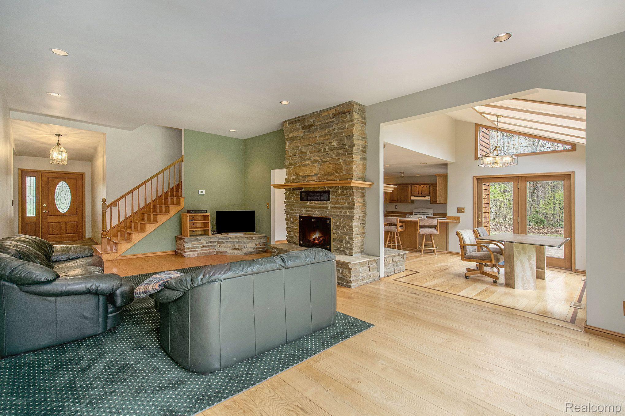 9133 Coldwater Road Flushing, MI 48433 - Photo 12 of 59 Gallery Image 12