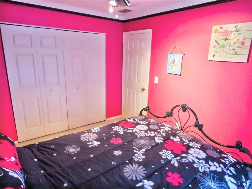 1136 Old Gate Road Northampton, PA 18067 - Photo 30 of 30 Gallery Image 30