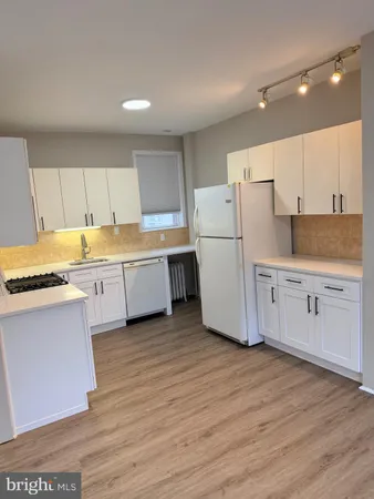 $2,000 | 2917 West Girard Avenue, Unit SECOND, Philadelphia, PA 19130