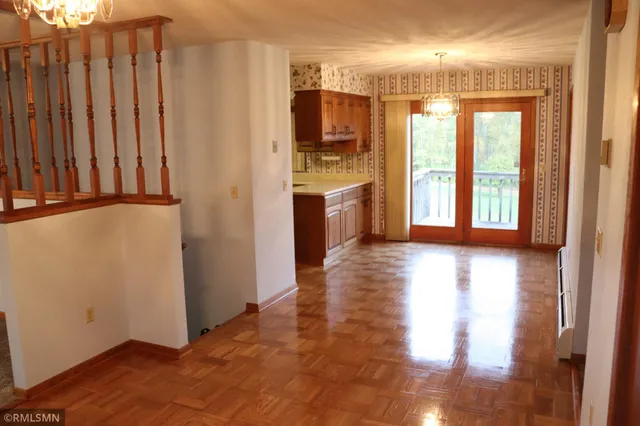 $449,900 | 528 Old Trail Road, Hinckley, MN 55037