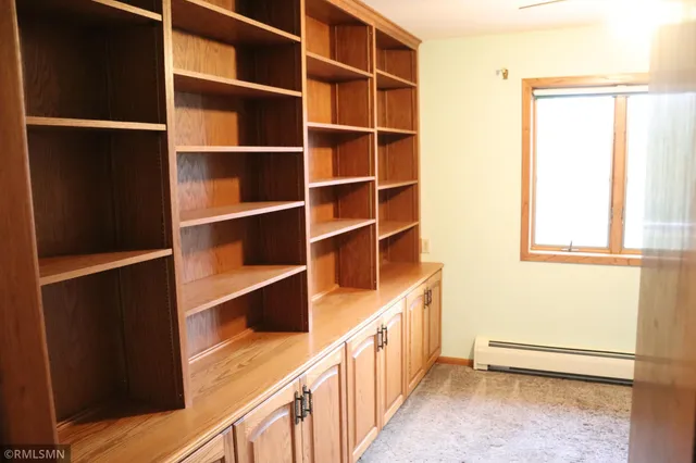 $449,900 | 528 Old Trail Road, Hinckley, MN 55037