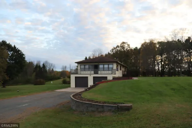 $449,900 | 528 Old Trail Road, Hinckley, MN 55037