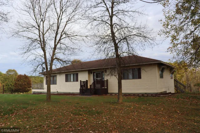 $449,900 | 528 Old Trail Road, Hinckley, MN 55037