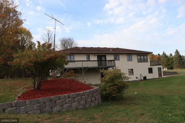 $449,900 | 528 Old Trail Road, Hinckley, MN 55037