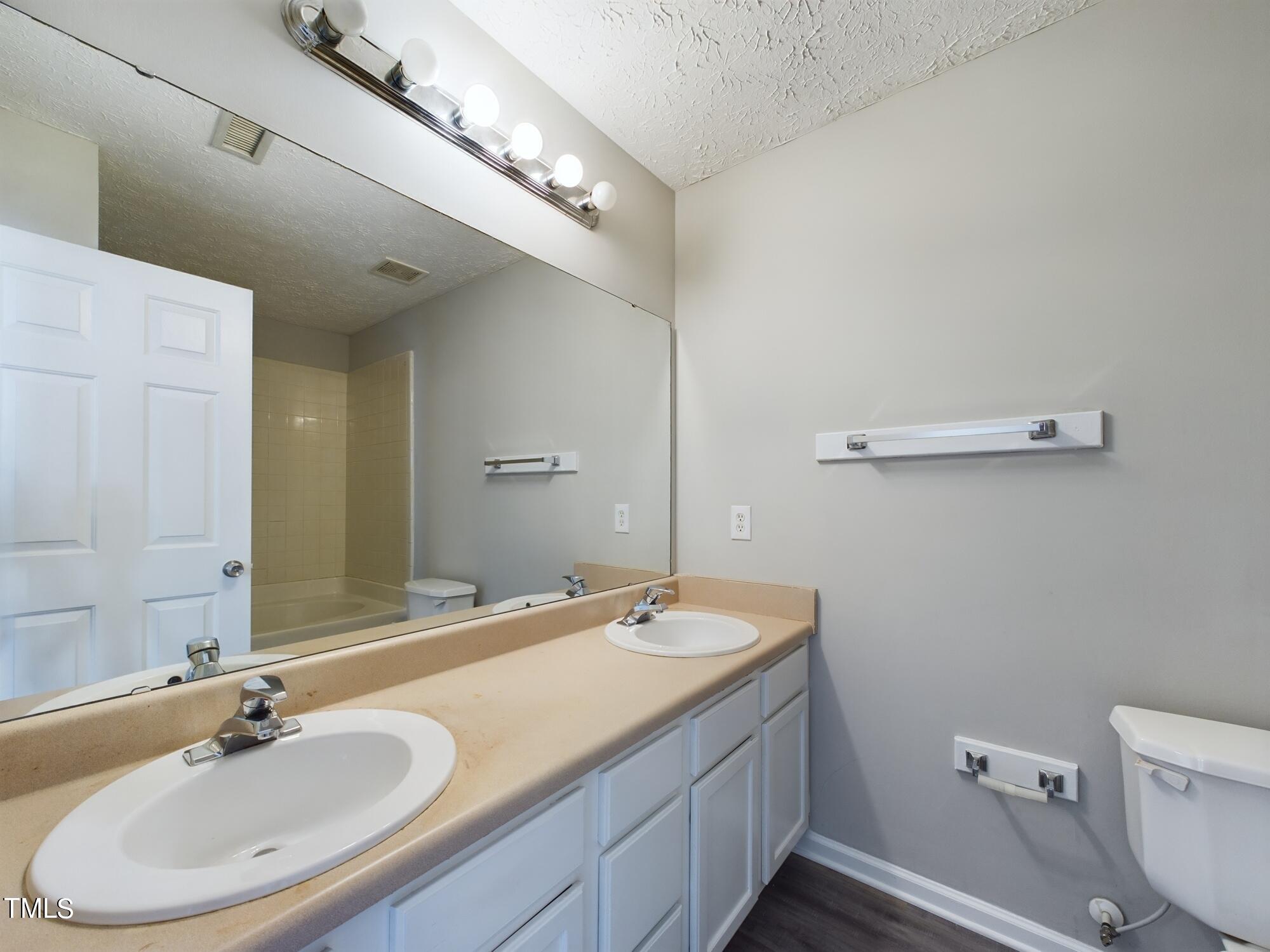 3225 Balm Court Raleigh, NC 27610 - Photo 22 of 43 CAM01608G0-PR0048-STILL036