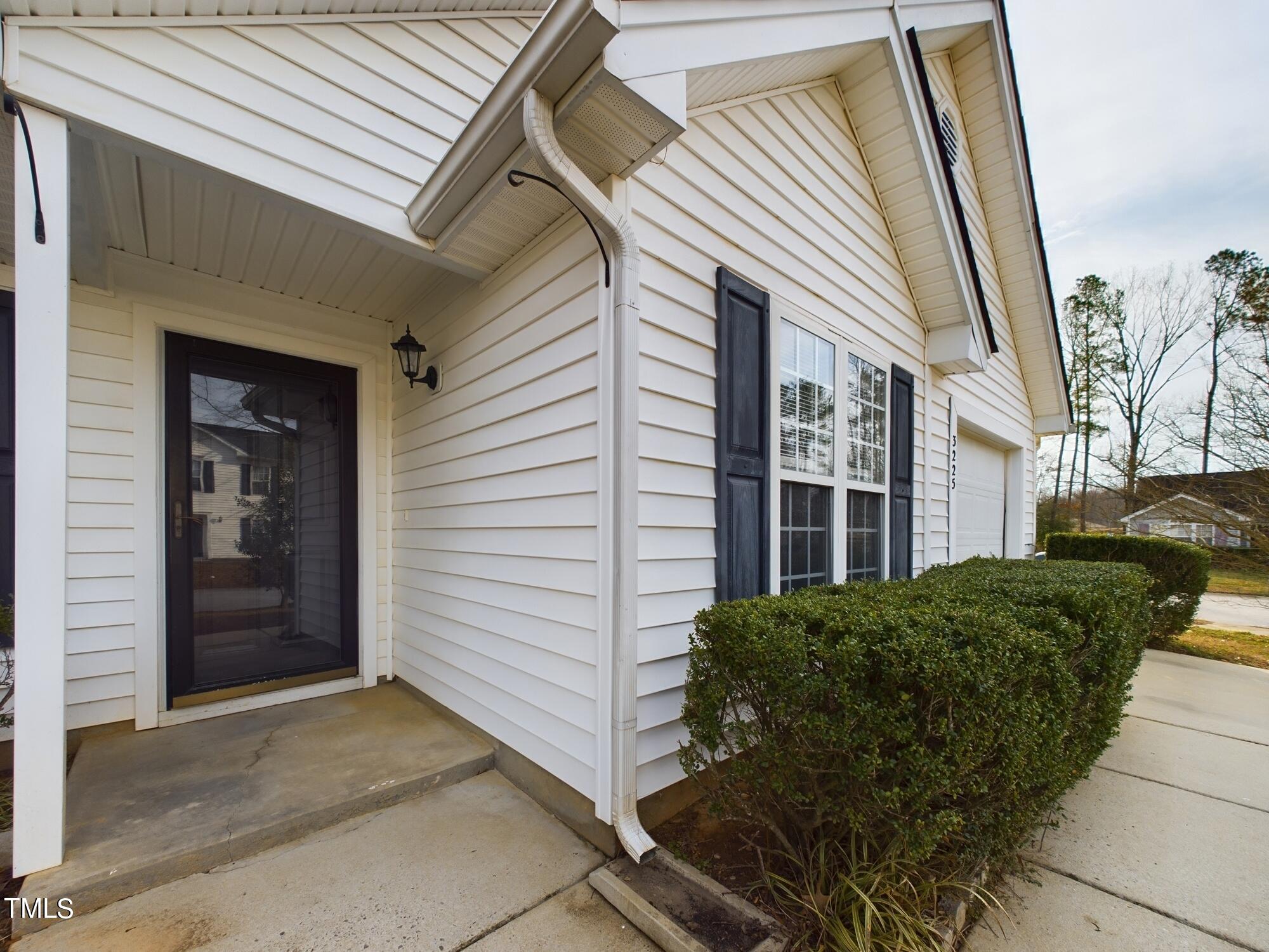 3225 Balm Court Raleigh, NC 27610 - Photo 4 of 43 CAM01608G0-PR0048-STILL012
