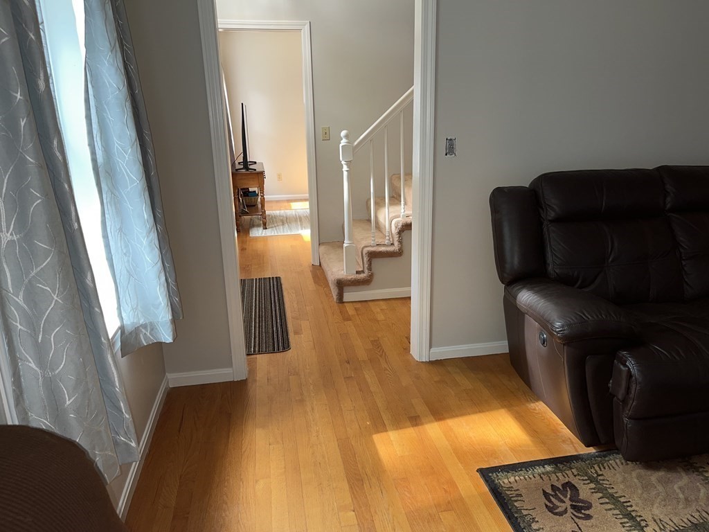 26 Streeter Road Hubbardston, MA 01452 - Photo 6 of 32 Gallery Image 6