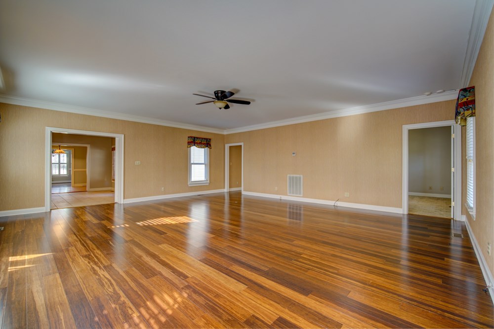 216 Coburn Road Spartanburg, SC 29302 - Photo 8 of 25 Gallery Image 8