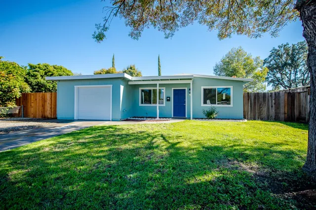 $489,900 | 6 Dawn Drive, Woodland, CA 95695