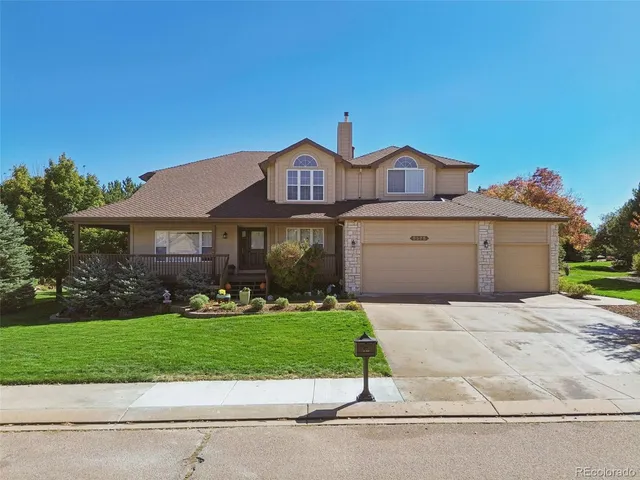 a front view of house with yard