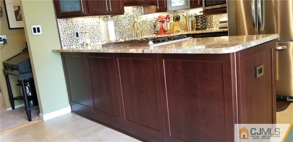 193 Evergreen Road, Unit 2B Edison, NJ 08837 - Photo 3 of 24 Gallery Image 3