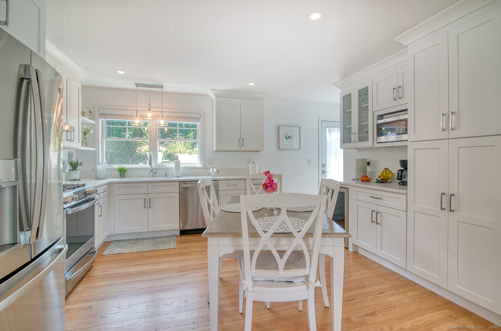 21 Overlook Avenue Groton, CT 06355 - Photo 6 of 30