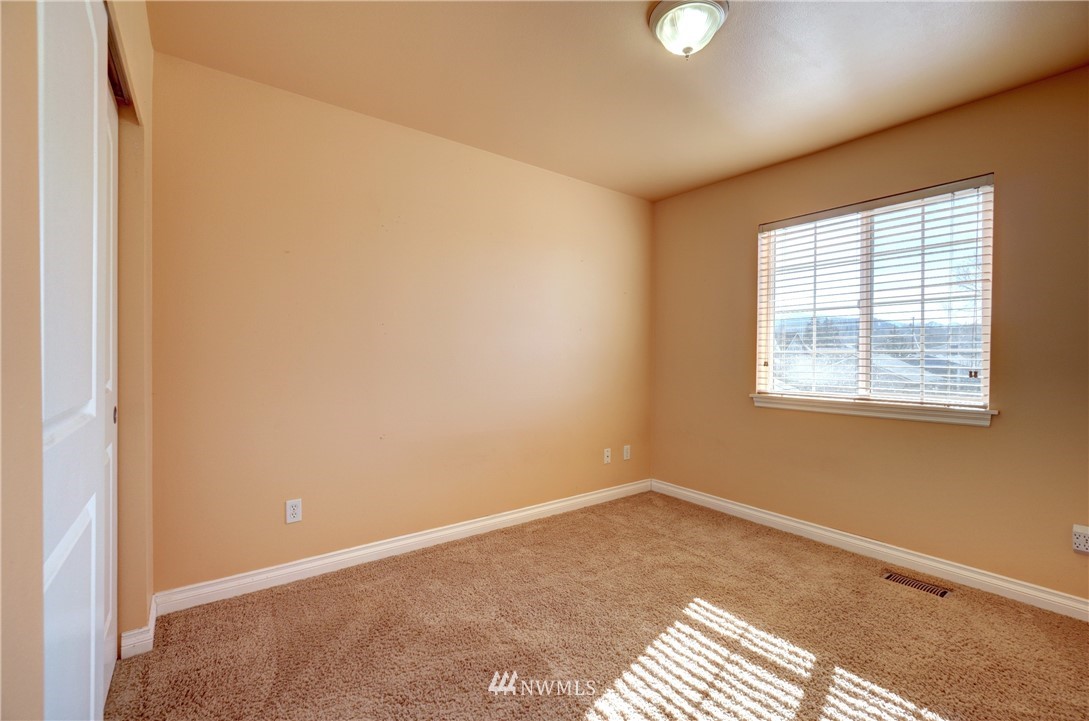 1410 Collins Road Buckley, WA 98321 - Photo 18 of 22 Gallery Image 18