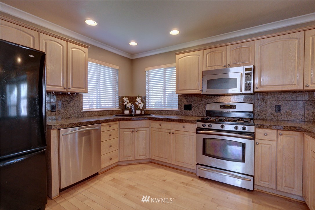 1410 Collins Road Buckley, WA 98321 - Photo 10 of 22 Gallery Image 10