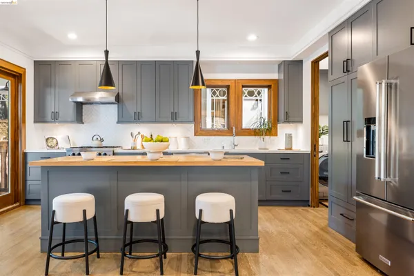 $1,800,000 | 3208 Claremont Avenue, Berkeley, CA 94705