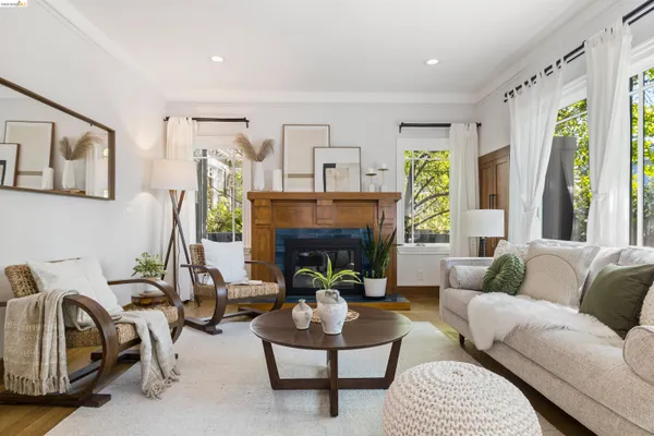 $1,800,000 | 3208 Claremont Avenue, Berkeley, CA 94705