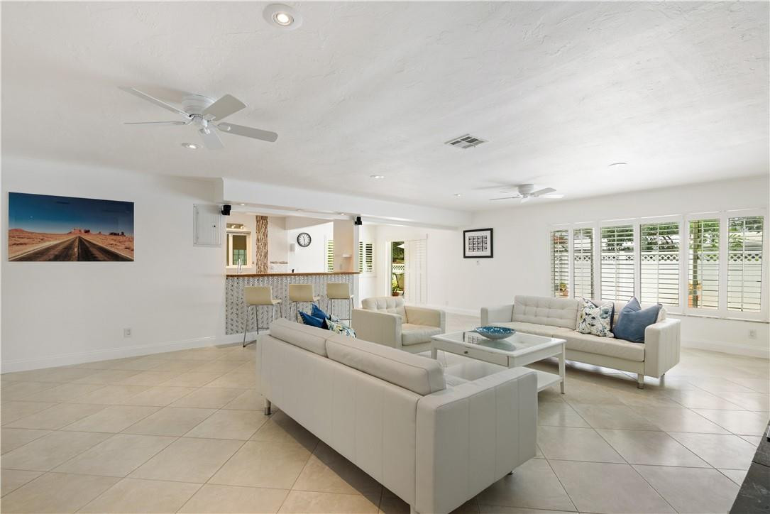 1900 North Victoria Park Road Fort Lauderdale, FL 33305 - Photo 3 of 26 Photo 3