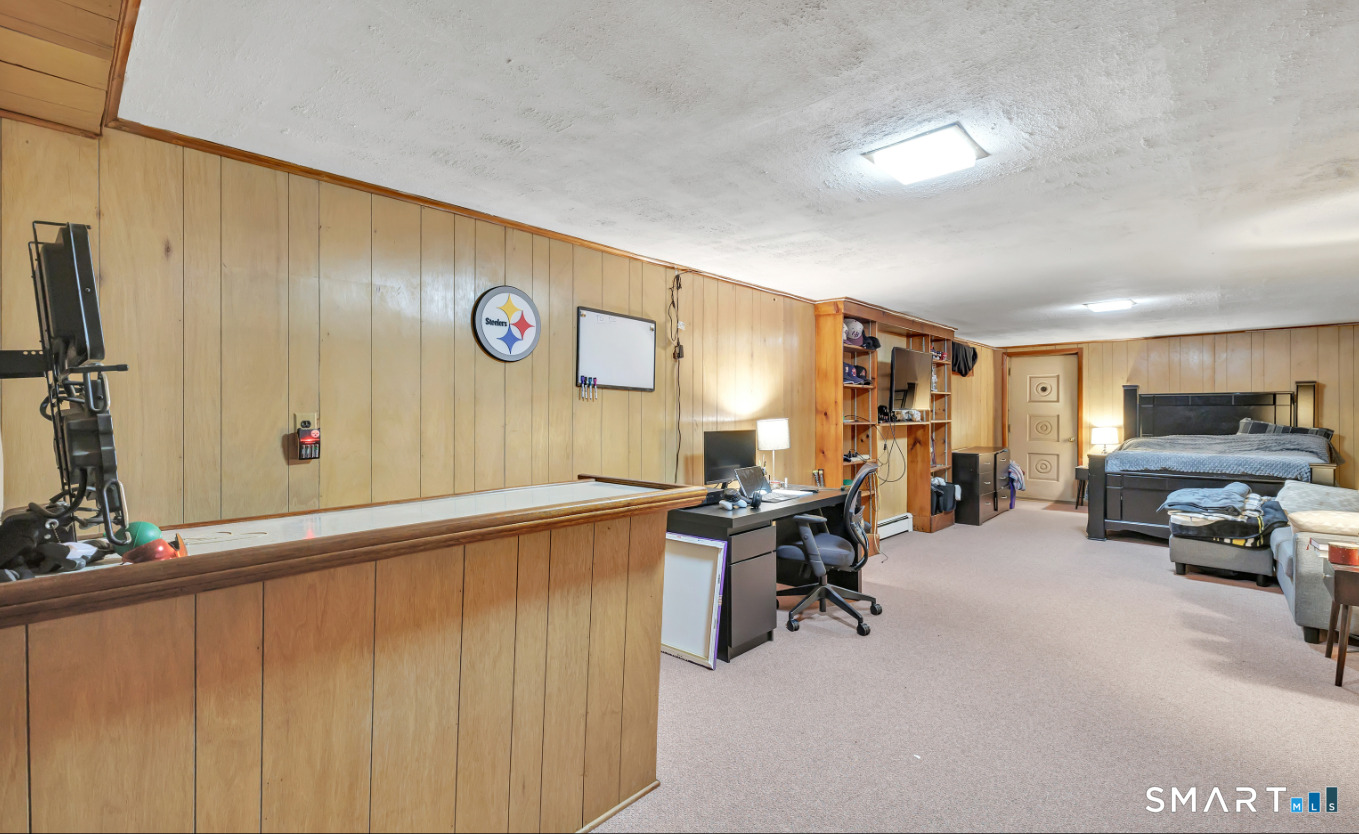 82 Crown Street Trumbull, CT 06611 - Photo 17 of 21