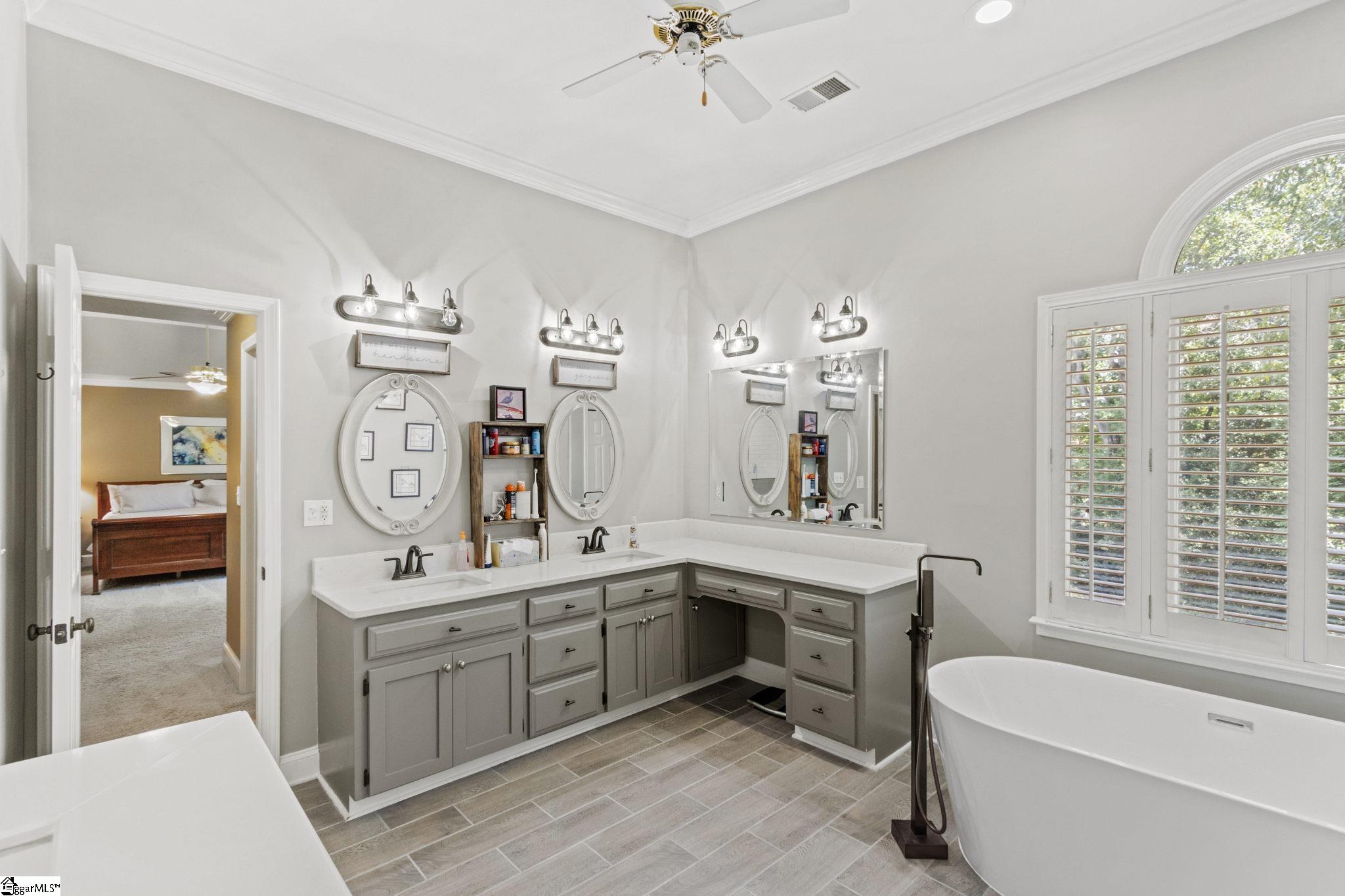 231 English Oak Road Simpsonville, SC 29681 - Photo 13 of 32 Gallery Image 13