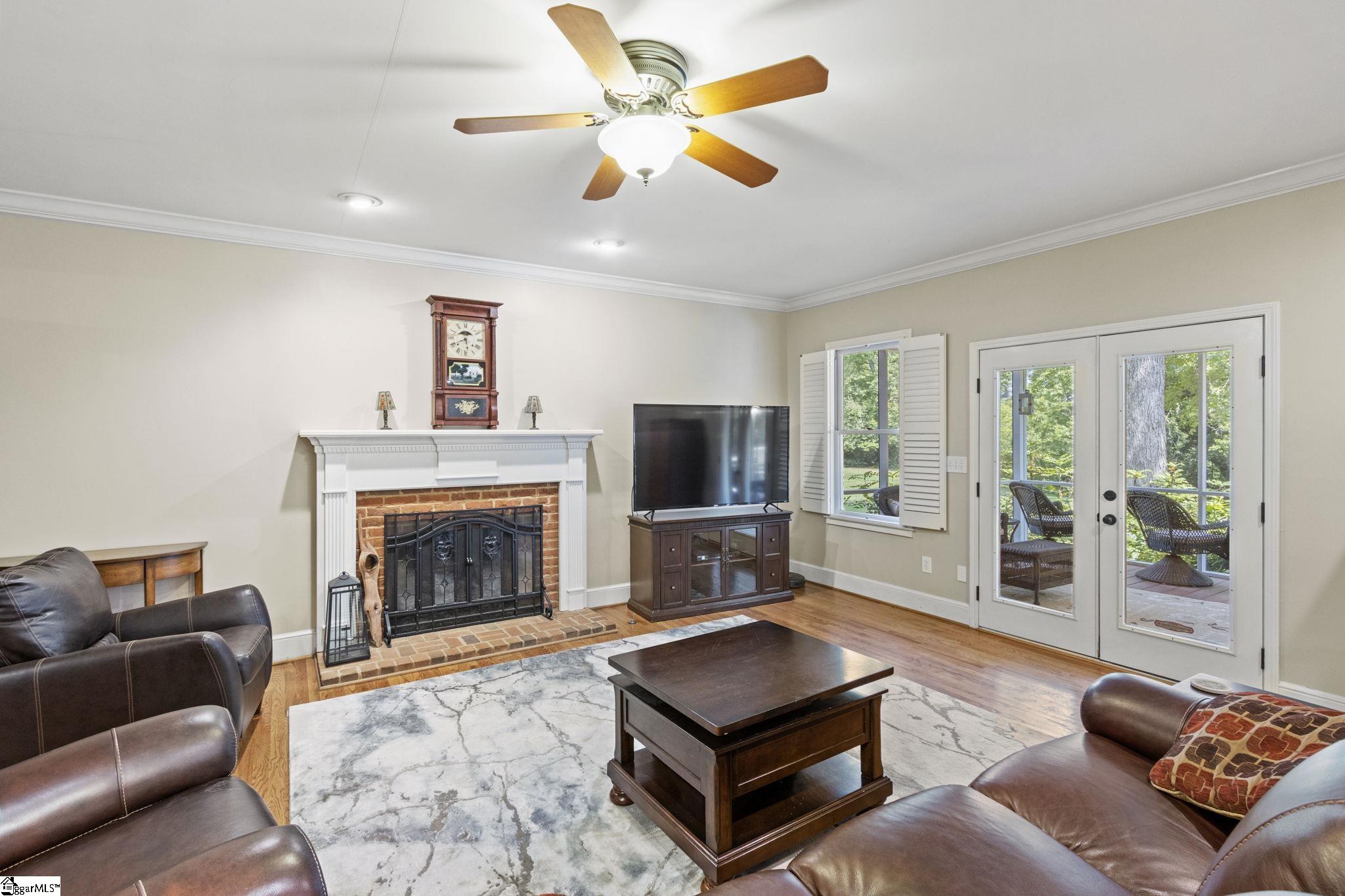 231 English Oak Road Simpsonville, SC 29681 - Photo 6 of 32 Gallery Image 6