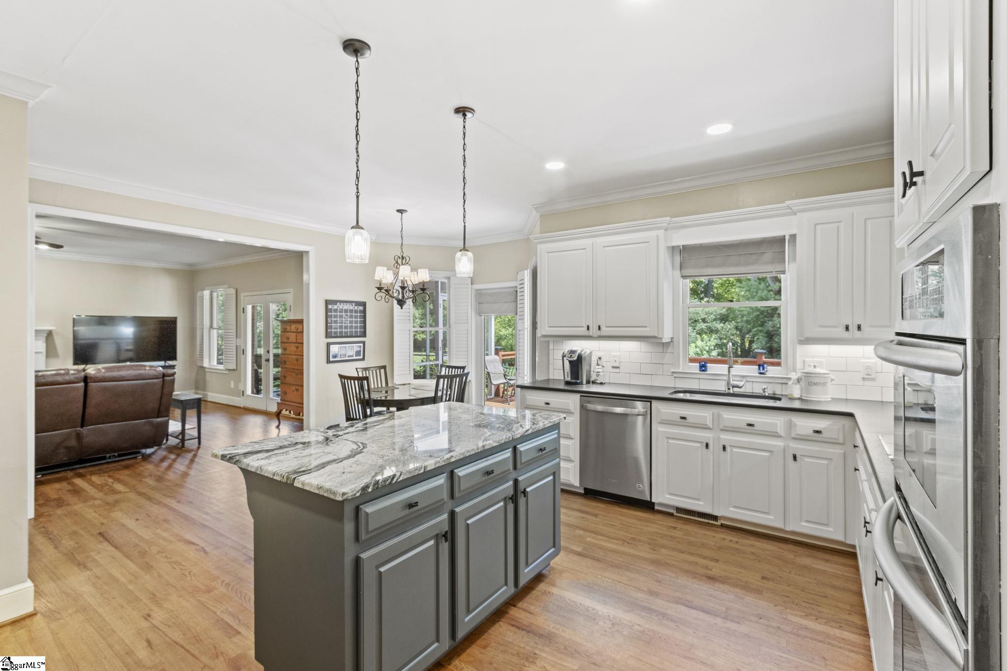 231 English Oak Road Simpsonville, SC 29681 - Photo 9 of 32 Gallery Image 9