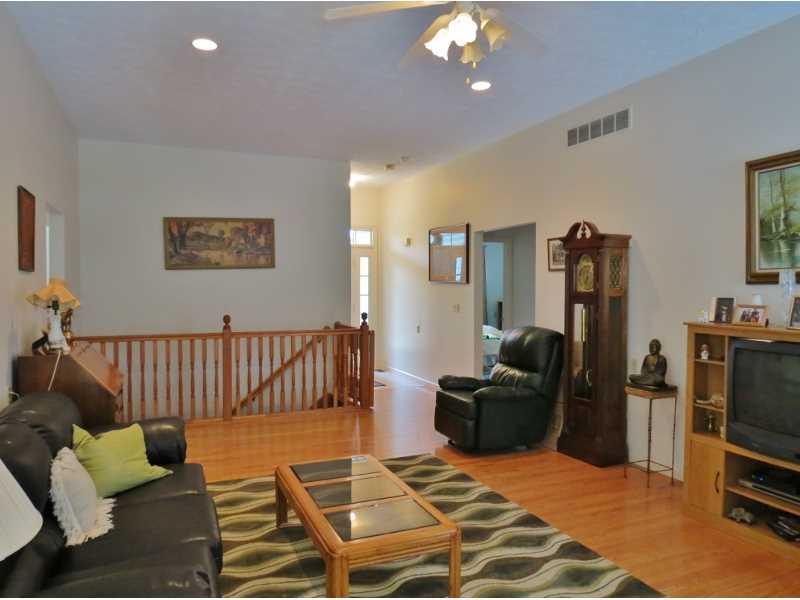 269 Thompsonville Road Canonsburg, PA 15317 - Photo 6 of 19 Family Room.