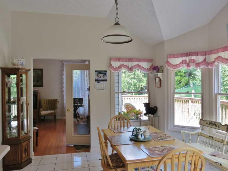 269 Thompsonville Road Canonsburg, PA 15317 - Photo 9 of 19 Kitchen.