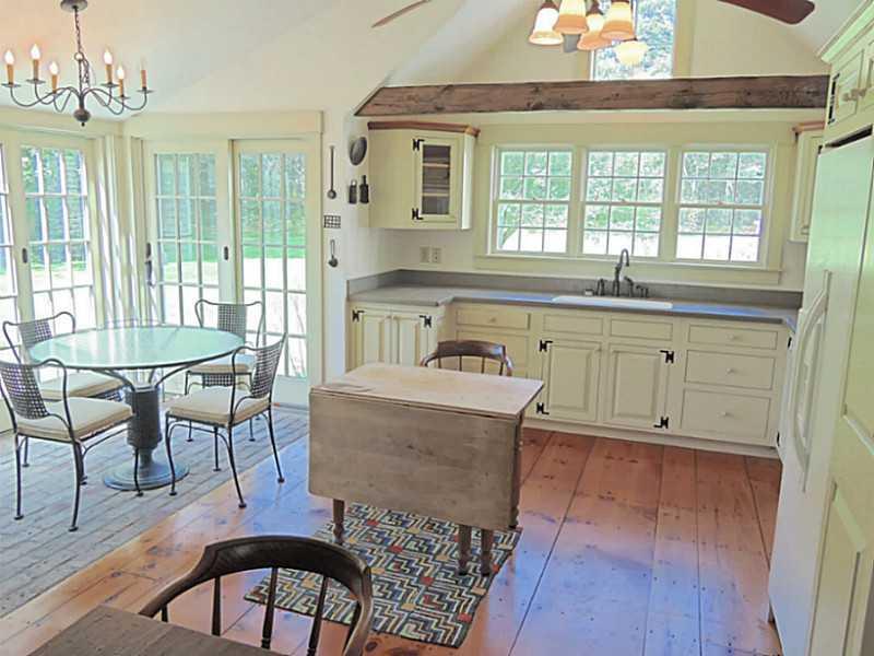 18 Vose Road Jefferson, ME 04348 - Photo 9 of 31 Kitchen.