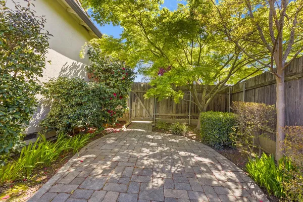 $599,000 | 865 Regatta Drive, Sacramento, CA 95833