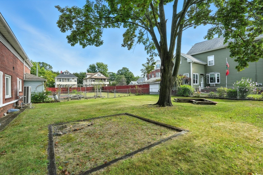 222-224 Main Street Springfield, MA 01151 - Photo 20 of 42 a view of a volley ball court