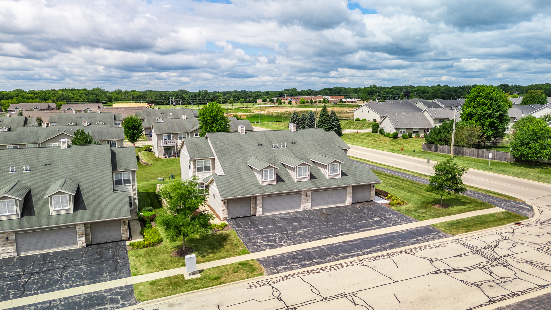 989 Penny Lane, Unit 989 Sycamore, IL 60178 - Photo 26 of 27