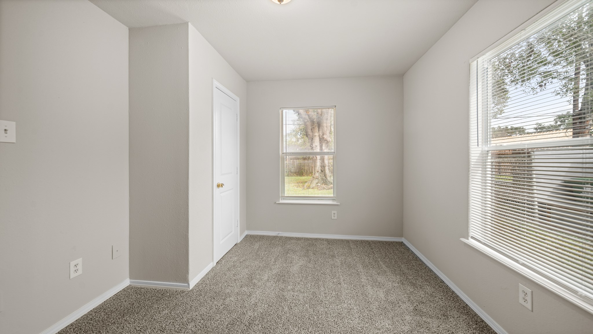 5303 Ridgeway Drive Houston, TX 77033 - Photo 6 of 13 Gallery Image 6