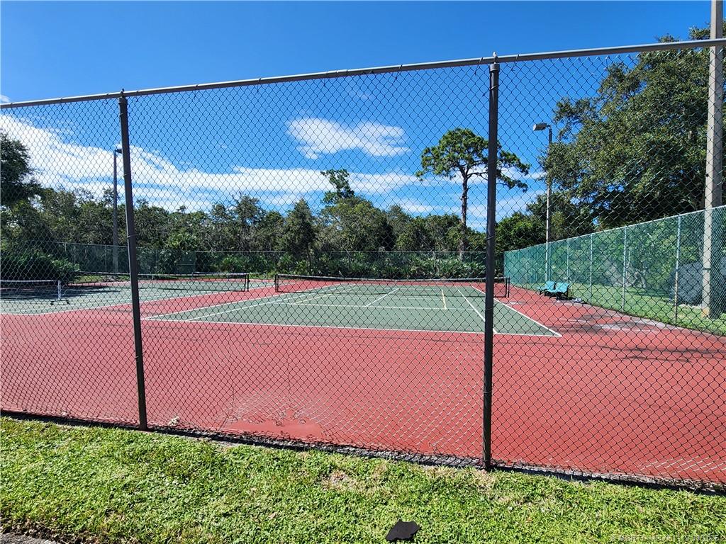 2502 Southeast Anchorage Cove, Unit H2 Port St. Lucie, FL 34952 - Photo 31 of 37 a view of a back yard