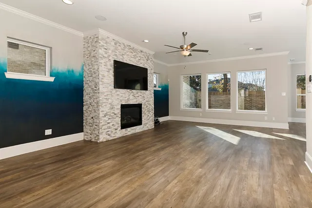 $598,700 | 543 Kingston Lane, Conroe, TX 77384