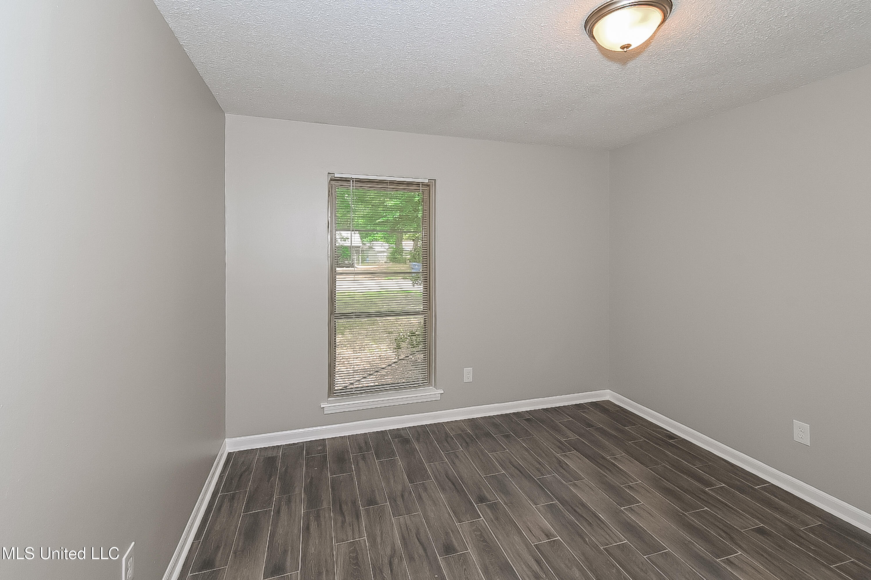 2895 Devon Circle Horn Lake, MS 38637 - Photo 14 of 15 015-photo-bedroom-11346087