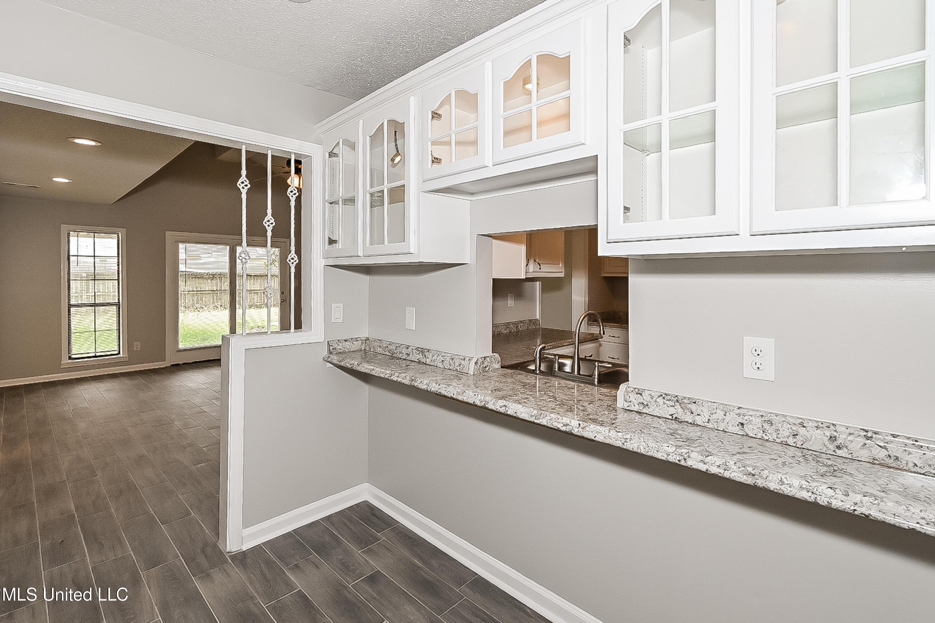 2895 Devon Circle Horn Lake, MS 38637 - Photo 6 of 15 007-photo-kitchen-11346078