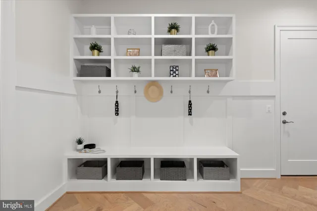 $2,749,900 | 11632 Pine Tree Drive, Fairfax, VA 22033