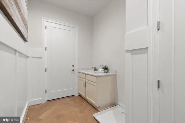 $2,749,900 | 11632 Pine Tree Drive, Fairfax, VA 22033