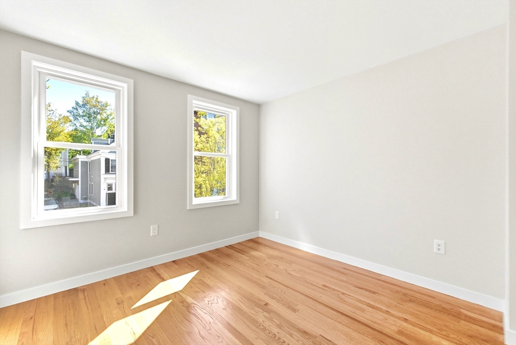 442 Main Street Boston, MA 02129 - Photo 11 of 23