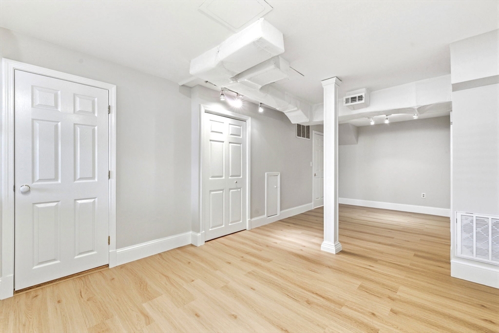 442 Main Street Boston, MA 02129 - Photo 17 of 23